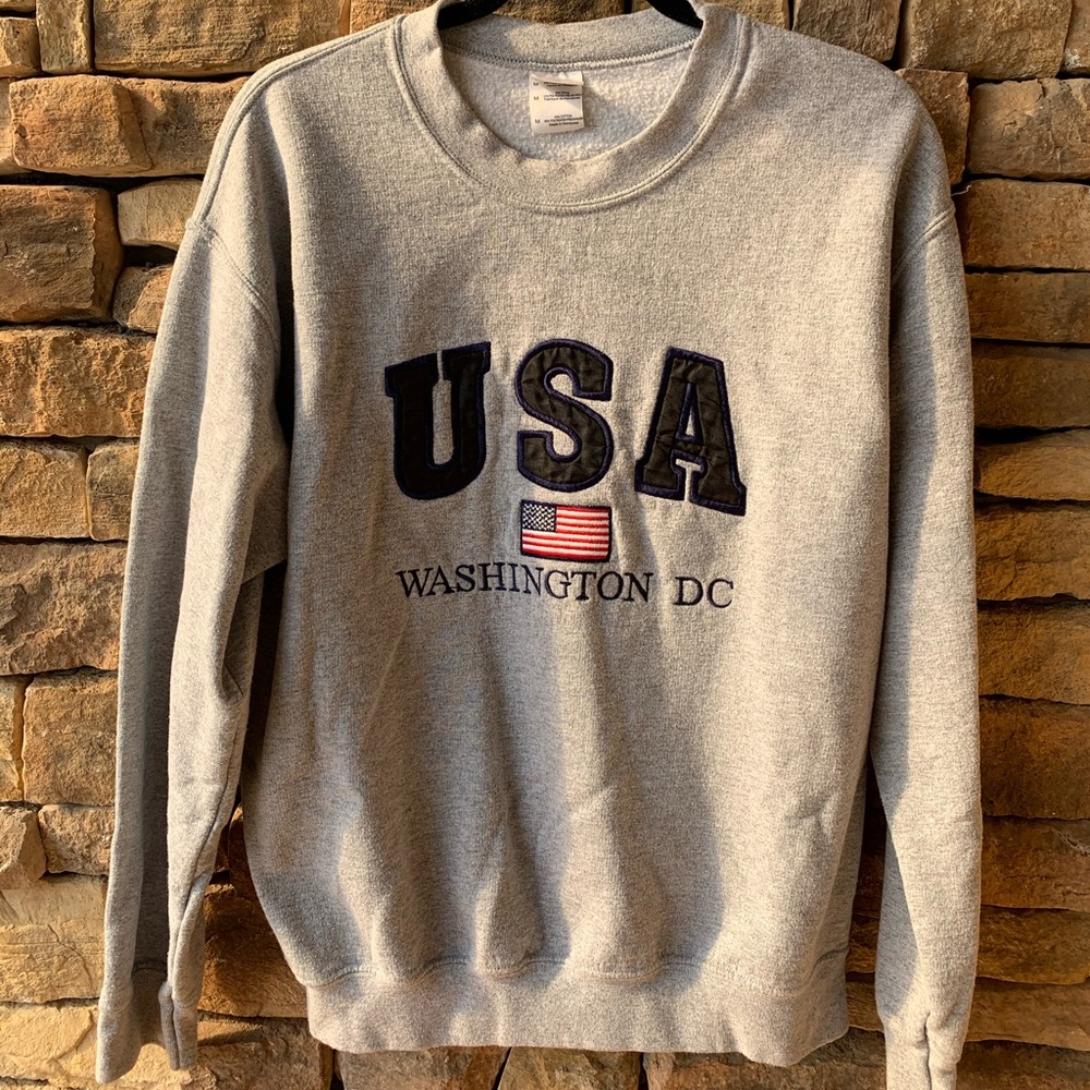 USA American flag gray crewneck sweatshirt